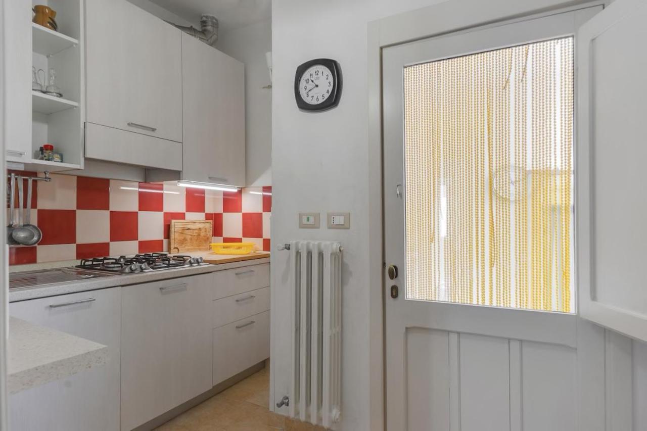 La Torre Antica Dimora Appartement Giuggianello Buitenkant foto