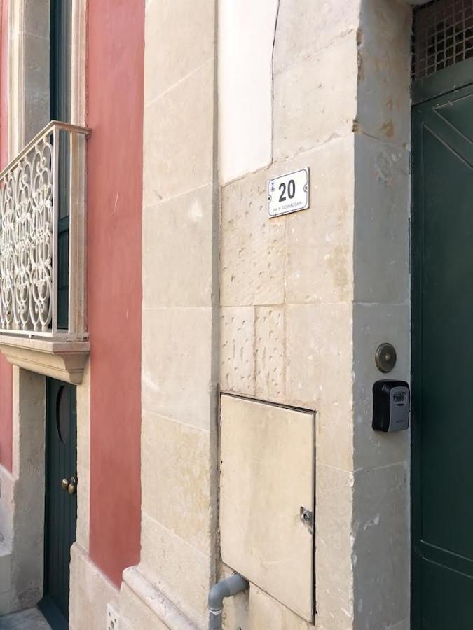 La Torre Antica Dimora Appartement Giuggianello Buitenkant foto
